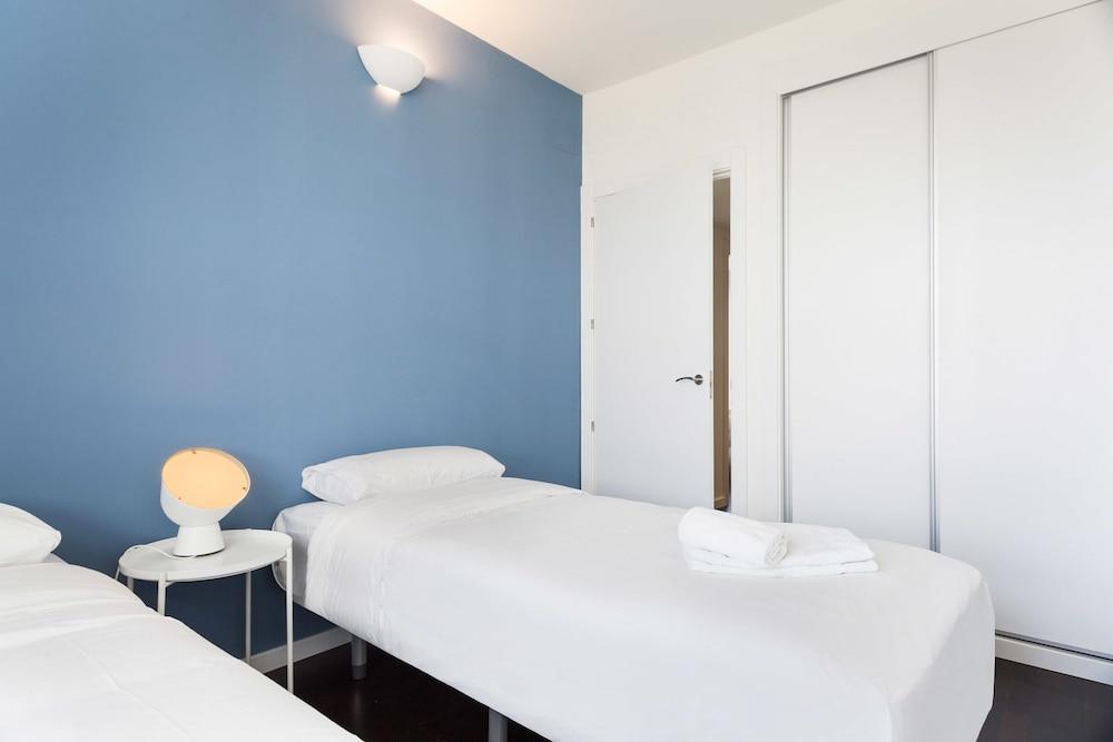 Olala Port Forum Apartments Sant Adria de Besos Exteriér fotografie