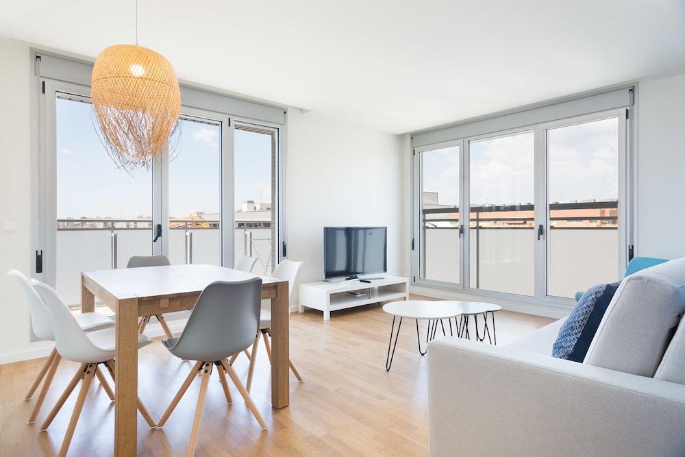 Olala Port Forum Apartments Sant Adria de Besos Exteriér fotografie
